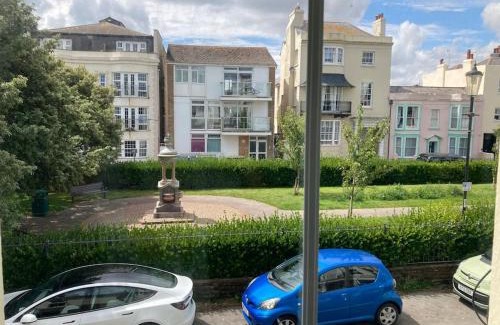 Bognor Regis Apartment | 52 meters from the beach