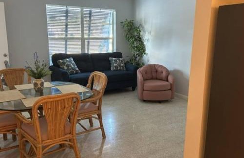 Riviera Beach House | 525) West Palm Beach- 1 bedroom