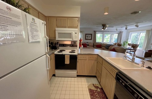 Hidden Valley Apartment | 5313 Summit Drive, Somerset