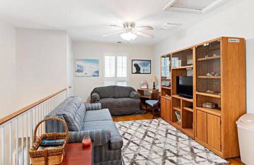 Historic District - North House | 535 E Liberty Lane Carriage House