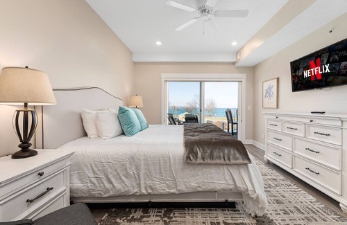 Traverse City Condo | 539 Bay St. Lake View Condo Unit 201W