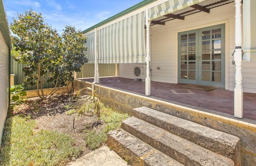 Bayswater House | 54 Heritage Character and Charm Huge Bayswater Family Home