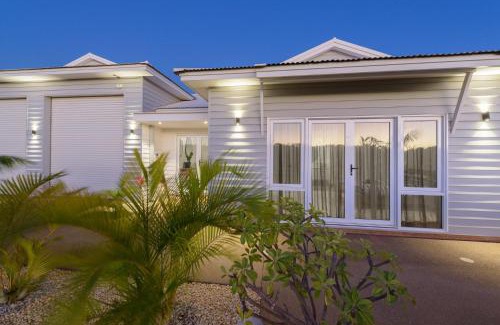Exmouth House | 54 Madaffari Drive