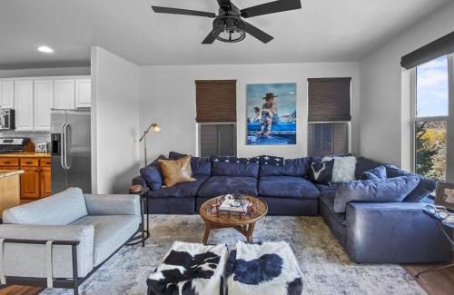 Bear Hollow Village House | 5410 Cross Country Mountain Ski Getaway with Hot Tub & Pool! home
