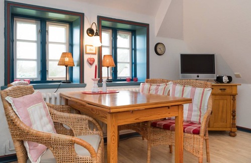 Tinnum Apartment | 55 m² Apartment ∙ 2 bedrooms ∙ 4 guests