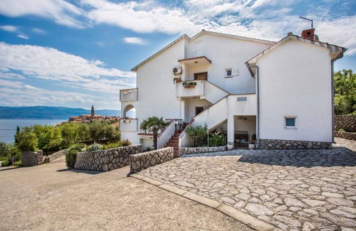 Vrbnik Apartment | 55 m² Apartment ∙ 2 bedrooms ∙ 5 guests