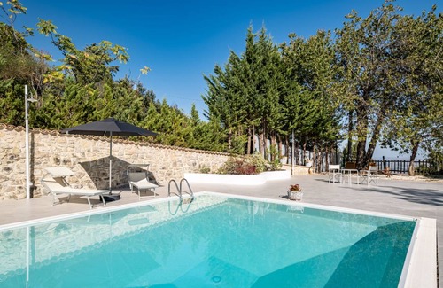 Abbateggio Apartment | 55 m² Apartment ∙ 1 bedroom ∙ 3 guests