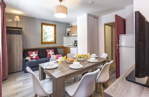 Saint-Sorlin-d'Arves Apartment | 55 m² Apartment ∙ 2 bedrooms ∙ 8 guests