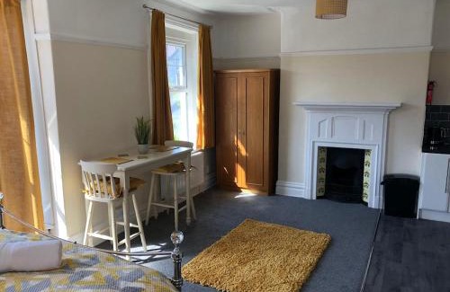 Uplands Apartment | 55 Studio No 6 Uplands