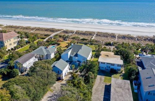 Golden Mile House | 557 m² House ∙ 9 bedrooms ∙ 21 guests