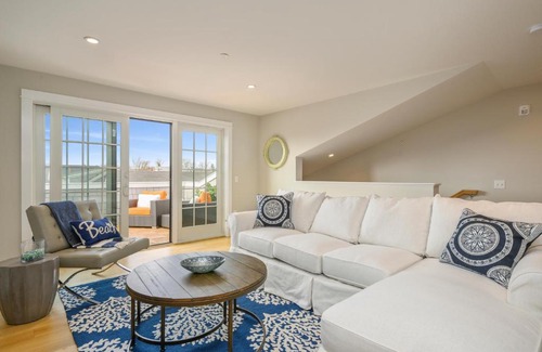 Harwich Port House | 557 Route 28, Unit 204, Harwich Port Cape Cod - - Beach Therapy