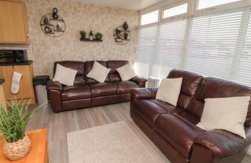 Chapel Saint Leonards House | 56 Cherry Park Chalet