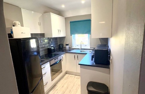 Kirkcaldy Apartment | 56 Degrees North - sleeps 5 guests in 2 bedrooms