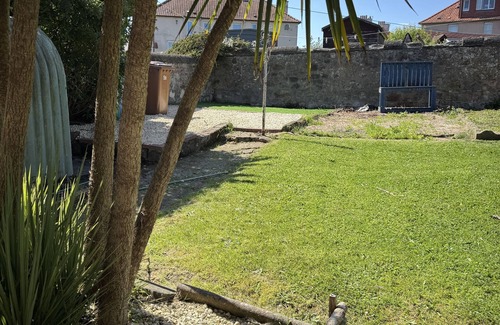 Kirkcaldy Apartment | 56 Degrees North - sleeps 5 guests in 2 bedrooms
