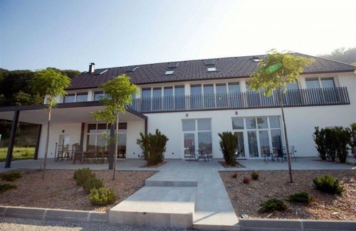 Skofljica Apartment | 56 m² Apartment ∙ 2 bedrooms ∙ 4 guests