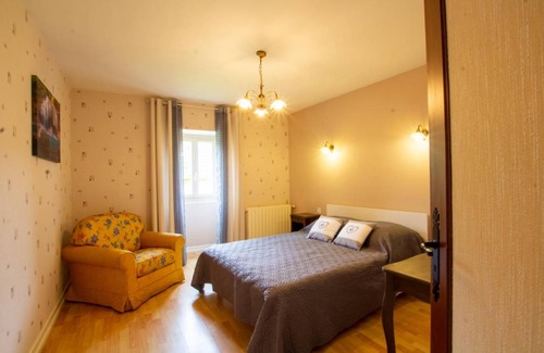 Saint-Crepin-et-Carlucet House | 57 m² Gîte ∙ 2 bedrooms ∙ 5 guests