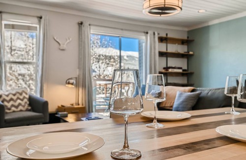 Historic District Condo | 57 m² Condo ∙ 1 bedroom ∙ 4 guests