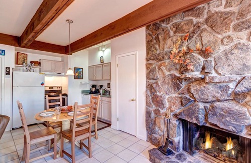Historic District Condo | 57 m² Condo ∙ 1 bedroom ∙ 4 guests