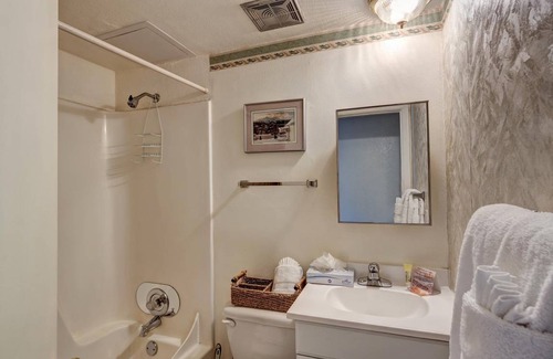 Historic District Condo | 57 m² Condo ∙ 1 bedroom ∙ 4 guests