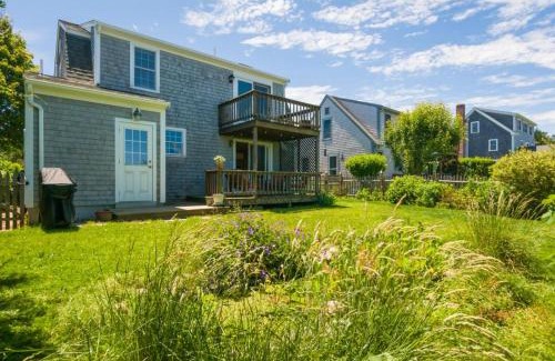 Sandwich House | 57 Wood Avenue Sandwich - - Cape Cod