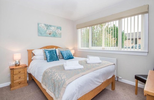 Balloch House | 58 Moray Park