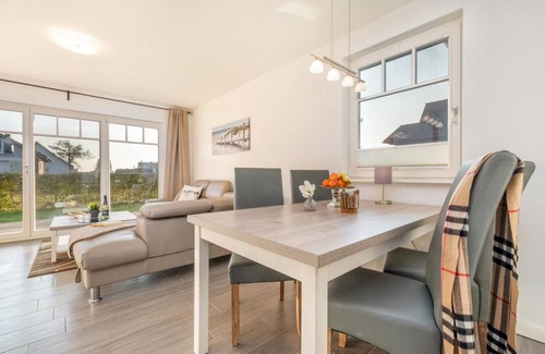 Zingst Apartment | 59 m² Apartment ∙ 2 bedrooms ∙ 4 guests