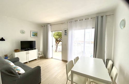 Llafranc Apartment | 59 m² Apartment ∙ 2 bedrooms ∙ 4 guests