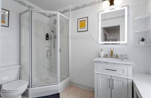 Atlantic City House | 5BR 3BA Family Retreat 2 Blocks from Beach