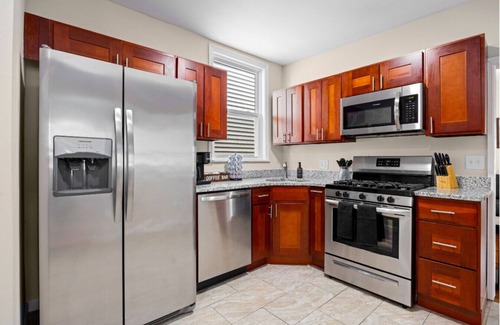 Ventnor City House | 5BR Beach Home - Sleeps 12 - 3 Blocks to Beach