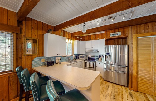 Ocean Sands House | 5BR Dog Friendly | Private Pool | Hot Tub