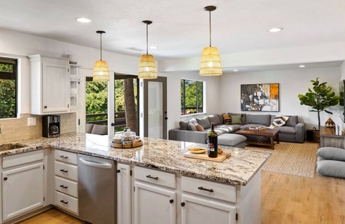 West Sedona House | 5BR/Heated Pool/Hot Tub/Fire Pit/View/Yoga/Pets OK