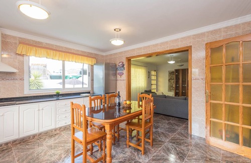 La Aldea de San Nicolas Ski Chalet | 5BR Los Llanos Chalet - Pool & Garden