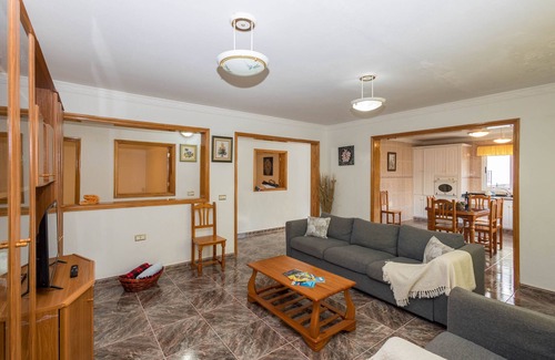 La Aldea de San Nicolas Ski Chalet | 5BR Los Llanos Chalet - Pool & Garden