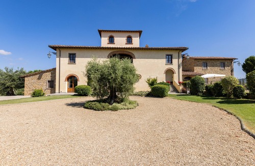 Magione Villa | 5BR Luxury Villa, Sublime Location, Private Pool, Sauna, Colour-therapy Shower