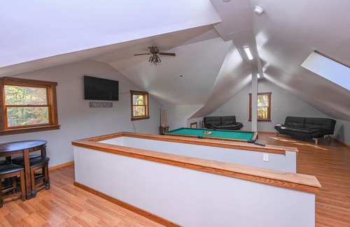 Accident House | 5BR Mountain Home Near Deep Creek Lake