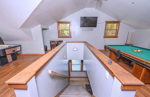 Accident House | 5BR Mountain Home Near Deep Creek Lake
