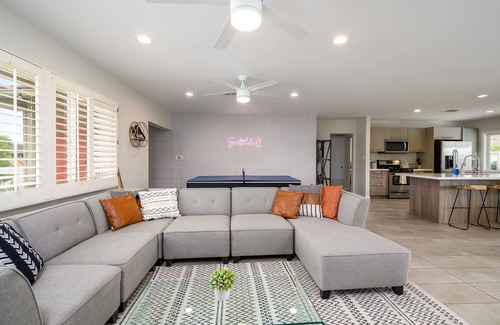 Village Grove House | 5BR Old Town Home w/Heated Pool, Games, & BBQ!