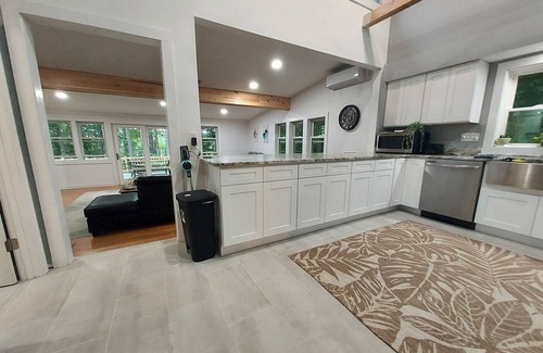 Ossipee House | 5br, private beach, waterfront for year round fun. Close to Ski and trials.