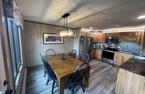 Snowshoe House | 5BR townhome close to slopes and village, EV charger