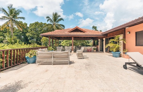 Los Lagos Villa | 5BR Villa Nearby the Beach w Pool in Casa de Campo