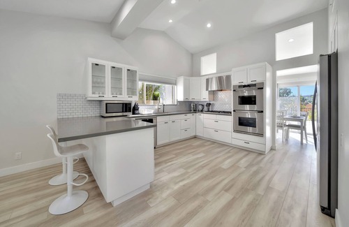 Woodland Hills House | 5BR w/Hot Tub, Fire Pit, Views & 2 King Beds