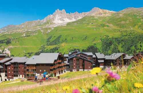 Meribel-Mottaret Ski Chalet | 5min des Pistes | Chalet privé + Jacuzzi et Sauna