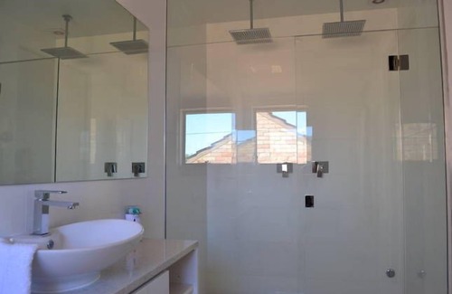 Glenelg North House | 5StarHouse Beach Location