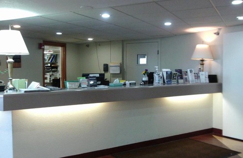 Downtown Hotel | 5th Avenue Inn & Suites