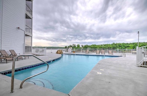 Osage Beach Apartment | 5th-Floor Lakefront Condo Elevator and Pool Access!