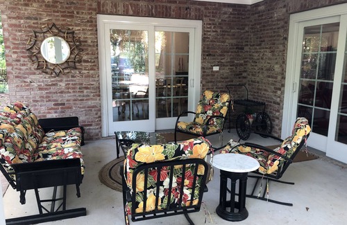 Athens Cottage | 5th Quarter Cottage