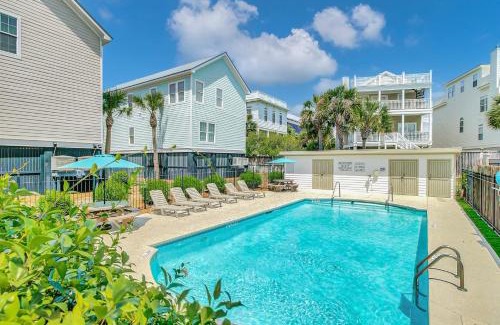 Isle of Palms House | 6 10th Avenue by AvantStay Steps to the Beach Pool 2691 sqft