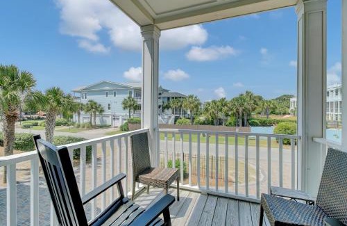 Isle of Palms House | 6 10th Avenue by AvantStay Steps to the Beach Pool 2691 sqft