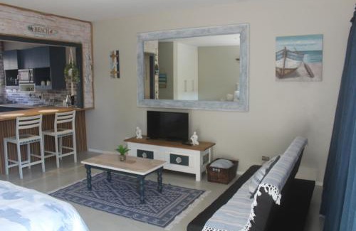 Berea Apartment | 6 Bayview Seaside Apartment