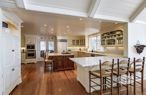 Port Carling Cottage | 6 bed 6 bath cottage on Lake Joseph with SW Exposure! Boathouse with upper deck!